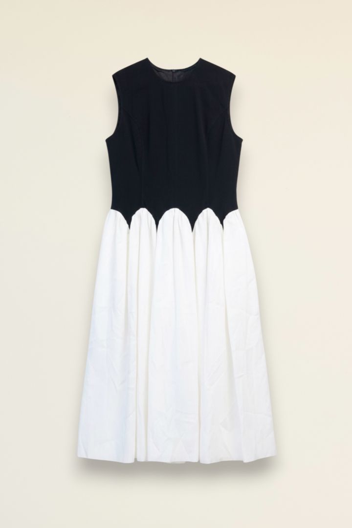 Classic Contrast Elegance Dress - Image 3